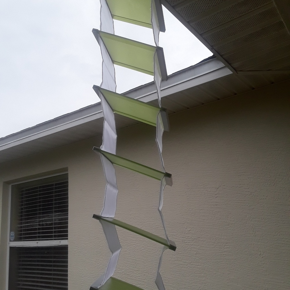 Disk hanging organizer